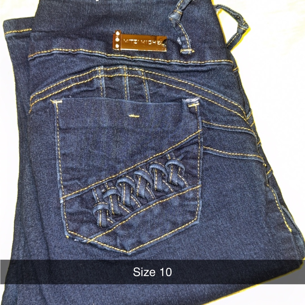Dark Indigo Men's Jeans with Unique Stitching